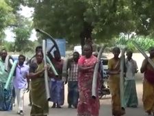 விவசாயத்திற்கு விடும் தண்ணீரை பம்பு செட்டு போட்டு  திருடும் கும்பல் - பகீர் வீடியோ