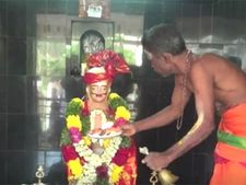 மருது சகோதரர்களின் 215 ஆவது குரு பூஜை விழா... அரசியல் கட்சியினர் மரியாதை- வீடியோ