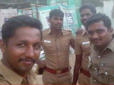 பகலில் பணி... இரவில் ஜல்லிக்கட்டு போராட்டம்... அசத்தும் தேனி காவலர் !! 