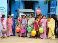 நெல்லை அருகே தலைவிரித்தாடும் தண்ணீர் பஞ்சம்.. காலிக் குடங்களுடன் பேரூராட்சி அலுவலகம் முற்றுகை
