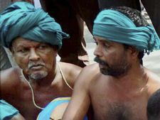  பிச்சை எடுத்து சேர்த்த பணத்தை மோடிக்கு மணியார்டர் அனுப்பிய புதுவை விவசாயிகள்!