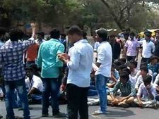 வாக்குறுதியை மீறி ஹைட்ரோ கார்பன் திட்டத்திற்கு ஒப்புதல்... மீண்டும் நெடுவாசலில் தொடங்கியது போராட்டம்