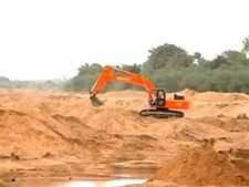 மணல் குவாரிகளால் மலடாகும் காவிரி ஆறு...  கரூரில் கொந்தளித்த 20 கிராம மக்கள் 