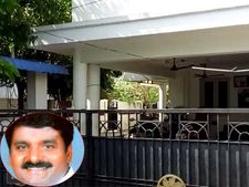 விஜயபாஸ்கர் வீட்டில் மீண்டும் ஐடி ரெய்டு.. தொடரும் சோதனையால் விழிபிதுங்கும் அமைச்சர்!