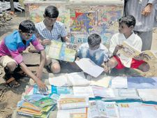  மும்பை பாந்த்ராவில் குடிநீர் குழாய் உடைப்பு... பாட புத்தகங்கள், ஆவணங்களை இழந்து தமிழர்கள் தவிப்பு! 