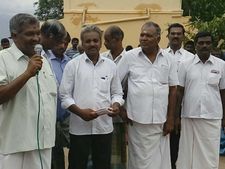 கிணற்றை தானமாகக் கொடுத்த ஓபிஎஸ்... நன்றி தெரிவித்த லட்சுமிபுர கிராம மக்கள் 