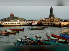 கடல் சீற்றம் எதிரொலி.. கன்னியாகுமரியில் சுற்றுலா படகு சேவை ரத்து 
