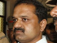 பேரறிவாளனுக்கு ஒரு மாதம் பரோல்... நிபந்தனைகள் என்னென்ன? 