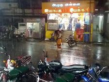 வறட்சியின் கோரத்தாண்டவத்தில் சிக்கிய திண்டுக்கல் பகுதியில் 2-வது நாளாக மழை- மக்கள் ஆனந்த கண்ணீர்! 