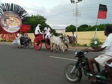 திண்டுக்கல்லில் களைகட்டியது முப்பெரும் விழா.. மாட்டுவண்டிகளில் படையெடுத்த திமுகவினர் 