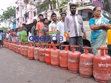 சமையல் எரிவாயு இணைப்பு பெற நோ டெபாசிட்! வறுமை கோட்டிற்கு கீழ் உள்ள மக்களுக்கு சலுகை 