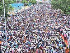  போராடிய அரசு ஊழியர்கள் சம்பளத்தை பிடித்தம் செய்ய கூடாது- கோர்ட் அதிரடி உத்தரவு