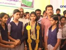  பளு தூக்கும் போட்டியில் 8 தங்கப்பதக்கம் வென்ற நிவேதாவுக்கு உற்சாக வரவேற்பு - வீடியோ 