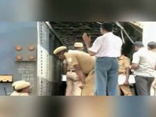 சேலம் ரயில் கொள்ளையில் துப்பு கிடைக்கவில்லை.. புதிதாக 4 தனிப்படைகள் அமைப்பு! 