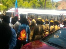 அனிதா தற்கொலைக்கு மத்திய, மாநில அரசுகளே காரணம்... மதுரை, திருவள்ளூர், குமரியில் எழுச்சிப் போராட்டம்
