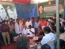 பயப்படாதீங்க.. டெங்கு ஒரு சாதாரண காய்ச்சல்தான்: சொல்கிறது மத்தியக்குழு! 