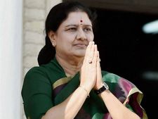 பரோலில் வரும் சசிகலா எங்கு தங்குவார்?... தினகரனுடன் சிறை துறையினர் ஆலோசனை? 