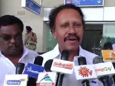 ஆட்சியை கலைக்க முடியாதவர்கள் விரக்தியில் ஏதேதோ பேசுகிறார்கள்.. சொல்கிறார் தம்பிதுரை 