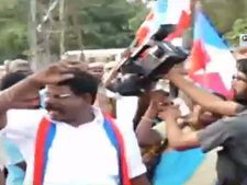  பணப்பாக்கம் மாணவிகள் தற்கொலை: ரூ.25 லட்சம் இழப்பீடு கோரி விடுதலை சிறுத்தைகள் போராட்டம் 