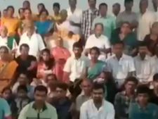 திருப்பூர் பாட்டிக்கு 103-ஆவது ஹேப்பி பர்த்டே... 5 தலைமுறையினருடன் மகிழ்ச்சி  கொண்டாட்டம் 