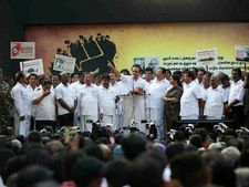 தமிழகம் முழுவதும் மீனவர்களை ஒன்று திரட்டி போராடுவோம்: மத்திய மாநில அரசுகளுக்கு ஸ்டாலின் எச்சரிக்கை