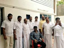 மருத்துவ சிகிச்சைக்காக சிங்கப்பூர் சென்றிருந்த ’கேப்டன்’ தமிழகம் திரும்பினார்! 