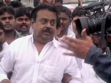  ஓகி புயலால் பாதிக்கப்பட்ட மக்களுக்கு தமிழக அரசு நிவாரணங்களை துரிதப்படுத்த விஜயகாந்த் வலியுறுத்தல்