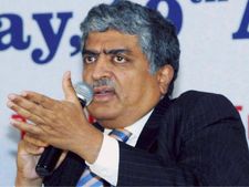 ஆதாருக்கு எதிராக திட்டமிட்டு பிரச்சாரம்... நந்தன் நிலகேணி குற்றச்சாட்டு! 