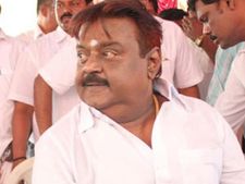சிவகாசியில் விஜயகாந்த் பேசிய போது கல்வீச்சு - பரபரப்பு 