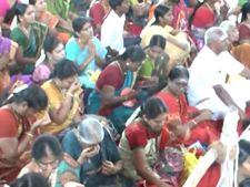  அறநிலையத்துறைக்கு எதிராக மக்கள் கொதிப்பு.. மதுரை மீனாட்சி அம்மன் கோயிலில், உண்ணாவிரதம், போராட்டம்
