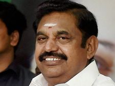 மீனாட்சி அம்மன் கோவில் தீ விபத்து- கண் ஆபரேசன் மூலம் பரிகாரம் செய்த எடப்பாடியார் 
