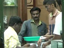 திருவண்ணாமலையில் பிரபல நகைக்கடைகளில் 2வது நாளாக வருமான வரித்துறை ரெய்டு 