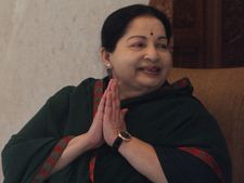 ஜெ.விற்கு சரியான நேரத்தில் சசிகலா சிகிச்சைக்கு ஏற்பாடு செய்யவில்லை... அமைச்சர் கே.சி.வீரமணி பரபர! 