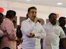 நான் பாடம் படிப்பதை யாராலும் தடுக்க முடியாது  - கமல் 