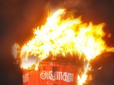 அண்ணாமலையார் கோயிலில் தீபம் ஏற்ற தடையில்லை.. மூன்றாம் பிரகாரத்தில் மட்டும் ஏற்றக்கூடாது -நிர்வாகம் 