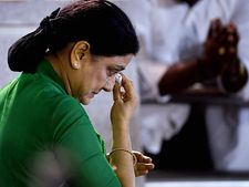சசிகலாவிற்கு பரோல் தர முடியாது... பெங்களூரு சிறை நிர்வாகம் மறுப்பு! 