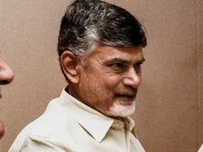 குஷ்புக்கு எதுக்கு கோயில்?... ஆந்திர முதல்வரின் சேவைக்காக கோயில் கட்டும் திருநங்கைகள்! 
