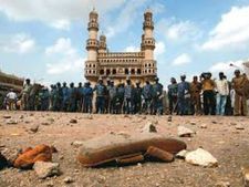 ஹைதராபாத் மெக்கா மசூதி குண்டுவெடிப்பு வழக்கில் 5 பேரும் விடுதலை... நீதிமன்றம் தீர்ப்பு! 