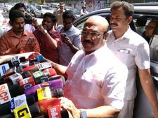  அமைச்சர் ஜெயக்குமார் ஆதரவாளர்கள் மீது அழகர் கோவில் கருட சித்தர் கொலை மிரட்டல் புகார்!