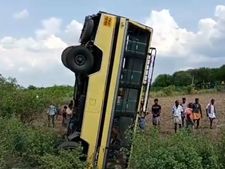 விருதுநகர்: சாத்தூர் அருகே வேன் கவிழ்ந்து 6 பேர் பலி 