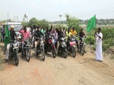 காவிரி மேலாண்மை வாரியம் கோரி ஈரோட்டில் பேரணி: 300-க்கும் மேற்பட்டோர் பங்கேற்பு