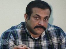 தீவிரவாத எதிர்ப்பு படை முன்னாள் தலைவர் துப்பாக்கியால் சுட்டு தற்கொலை.. மும்பையில் அதிர்ச்சி 
