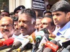 ஸ்டெர்லைட் வழக்கு நடக்கிறது... விரைவில் ஆலை மூடப்படும்.. தூத்துக்குடியில் ஓபிஎஸ் பேட்டி 