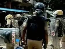 தூத்துக்குடி அண்ணாநகர் மசூதியில் போலீசாருக்கு நோன்பு கஞ்சி.. தோட்டாக்களை லோட் செய்து வெய்ட்டிங்! 