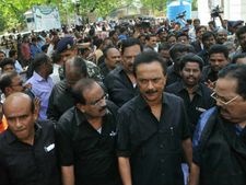 தூத்துக்குடி துப்பாக்கி சூடு: திமுக சட்டசபையில் அமளி 