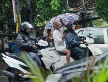 கேரளா, கர்நாடக கடலோர பகுதிகளில் கன மழைக்கு வாய்ப்பு.. தமிழகத்தின் ஒரு சில இடங்களில் மழை பெய்யலாம் 