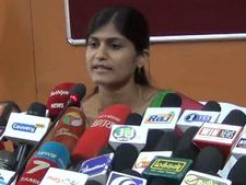 கன மழை.. கால்வாயில் விழுந்த மாணவன்.. கலெக்டர் ரோகிணியை ஆவேசத்துடன் முற்றுகையிட்ட மக்கள்! 