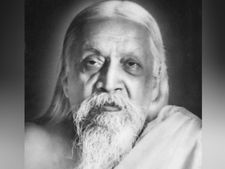  ஊரே கூடி நெருப்பு மூட்டி கொண்டாடிய அரவிந்தர் பிறந்த நாள்.. புதுச்சேரியில்