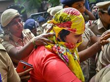 மாணவிகளை தவறான பாதைக்கு அழைத்தது உண்மைதான்- புனிதா வாக்குமூலம் 