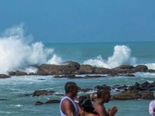  10 வருடமாக அழுக்குடன் சுற்றி வந்த அமிதாப்பச்சன்.. ஒரே நாளில் உஜாலாவுக்கு மாறிய உற்சாக கதை! 